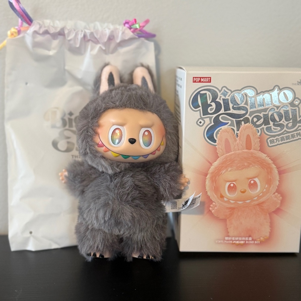 RARE SECRET ID - Big Into Energy Labubu